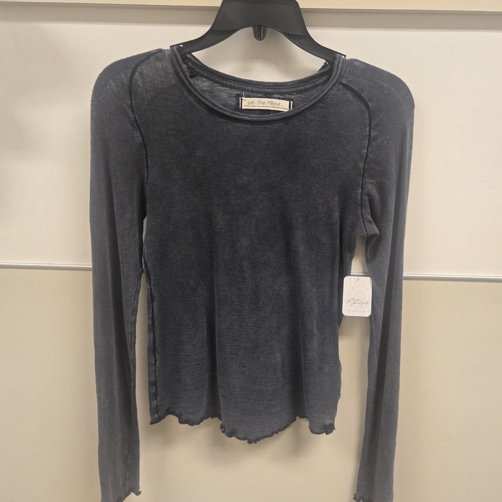 Women's Long Sleeve Top in Charcoal Gray
